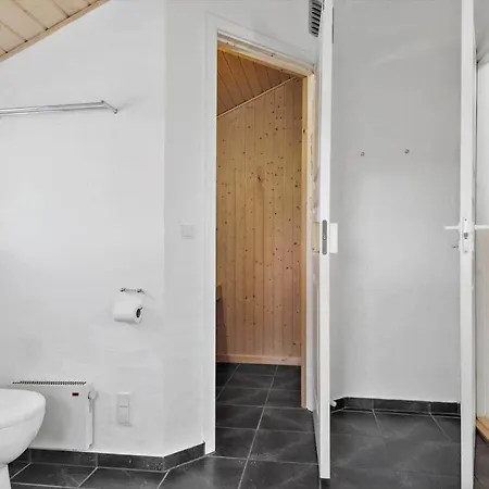8840-glesborg-strandskadevej-12-a *